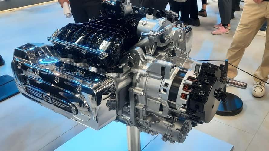 See Great Wall’s Crazy 8-Cylinder Motorcycle Engine In All Its Glory